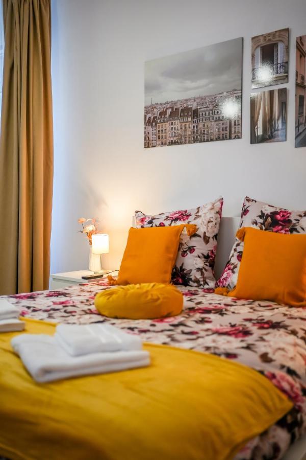 Ultracentral Golden Gatehouse 3 Bdrm Bucarest Exterior foto