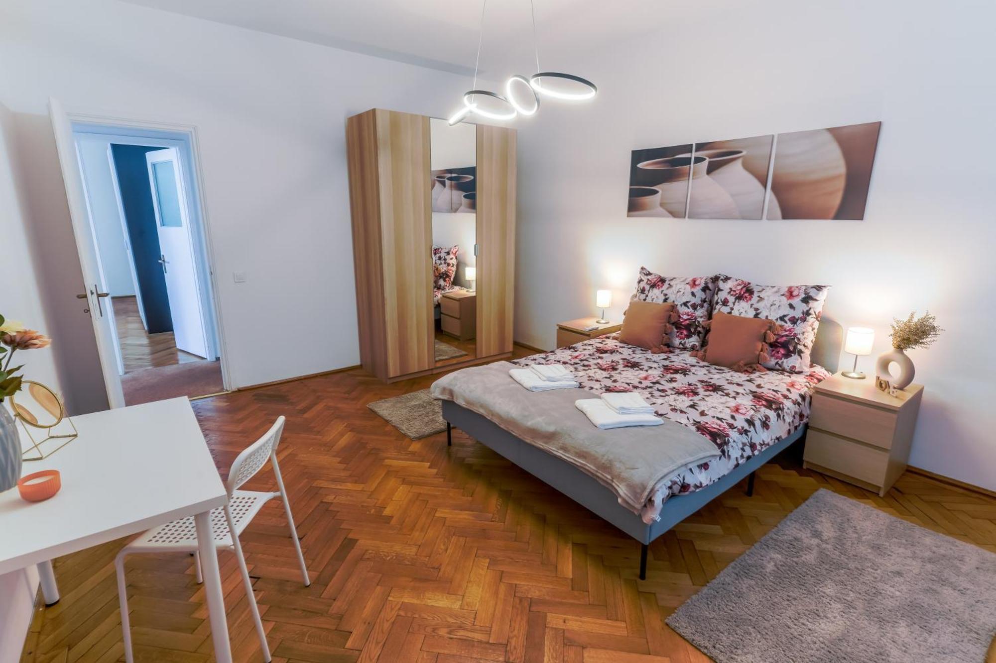 Ultracentral Golden Gatehouse 3 Bdrm Bucarest Exterior foto