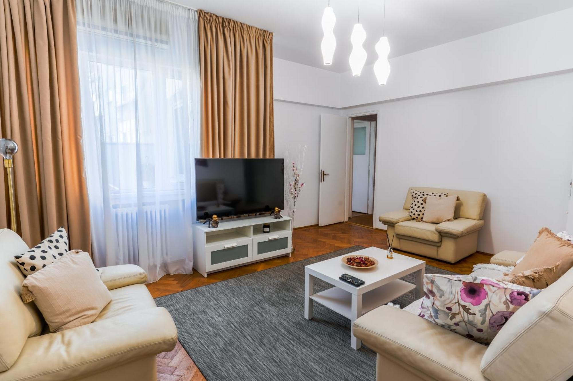 Ultracentral Golden Gatehouse 3 Bdrm Bucarest Exterior foto
